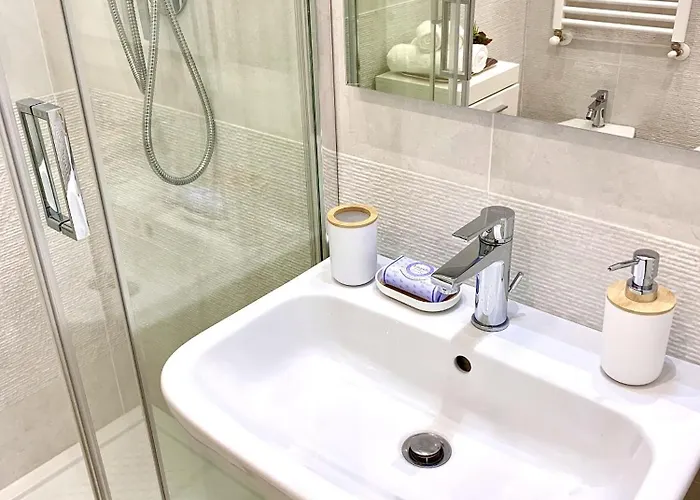 Metro Ponte Lungo Appartement