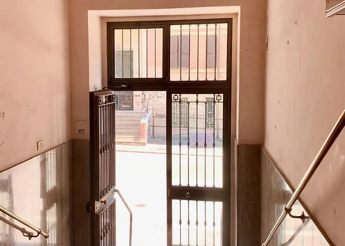 Metro Ponte Lungo Appartement *